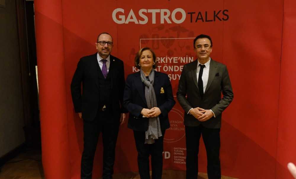 Ender Saraç  Gastrotalks yemeğinde davetlileri büyüledi.