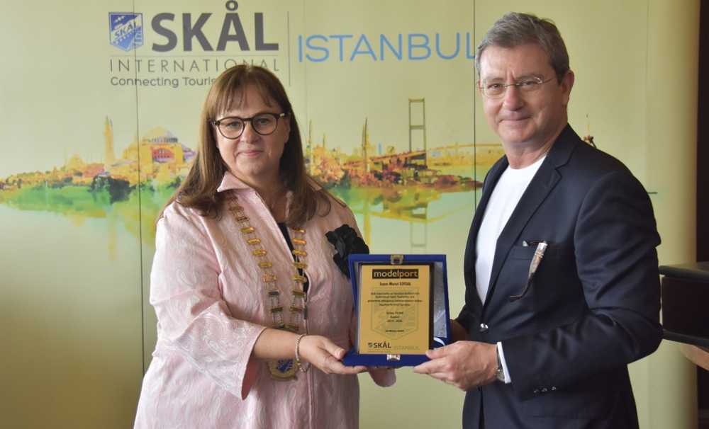 Skål International İstanbul Kulübü üyeleri ve davetlileri,Lazzoni Hotel’de bir araya geldi.