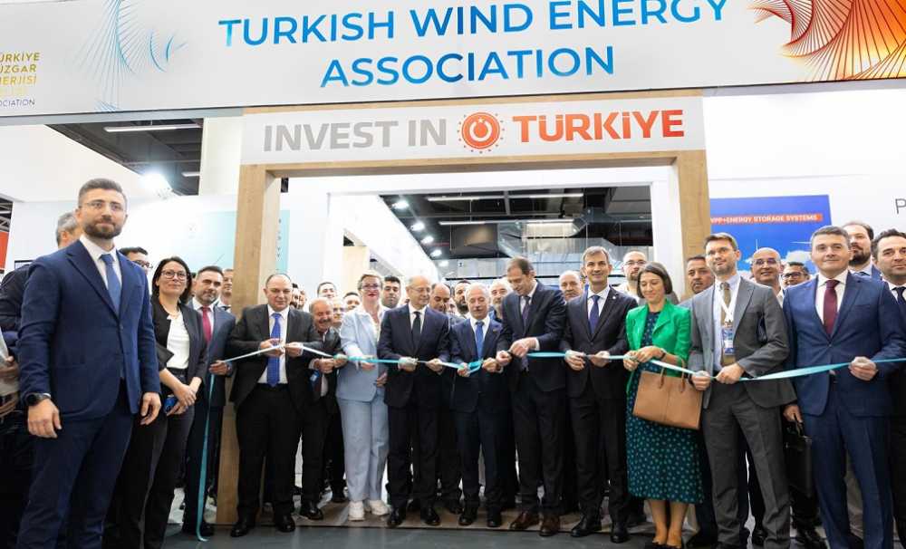 Türkiye'yi WindEnergy Hamburg’da,TÜREB( Türkiye Rüzgar Enerjisi Birliği)temsil etti