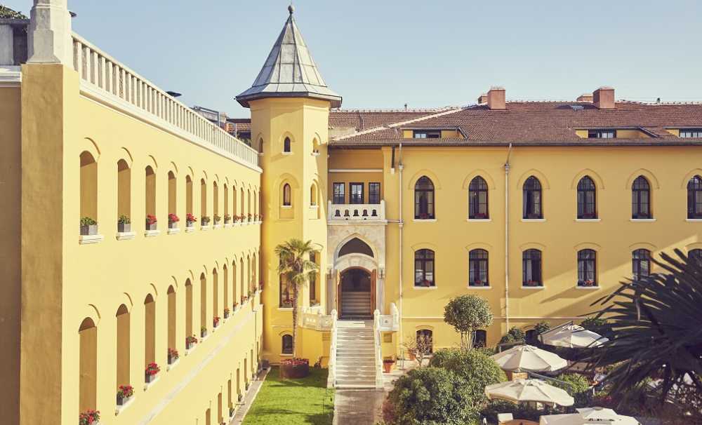  FourSeasons Hotel Sultanahmet,’Türkiye'nin ve dünyanın en iyi otellerinden biri olarak seçildi. 