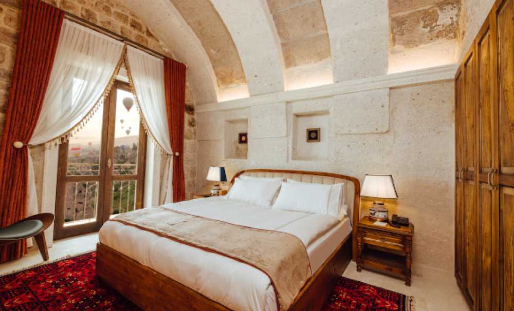 Via Regia Cappadocia Hotel, konuklarını ağırlamaya başladı. 